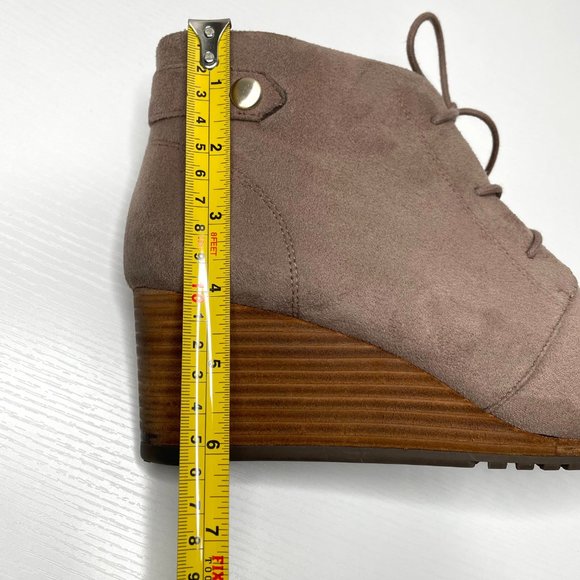 Dr. Scholl's Conquer Faux Suede Ankle Lace Up Wedge Boots Women 9 M Tan - Picture 11 of 12